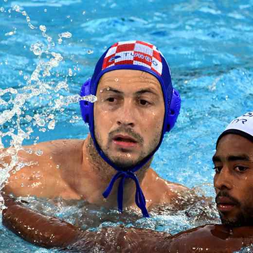 https://www.restartsportacademy.it/wp-content/uploads/2017/10/team_member_01.jpg